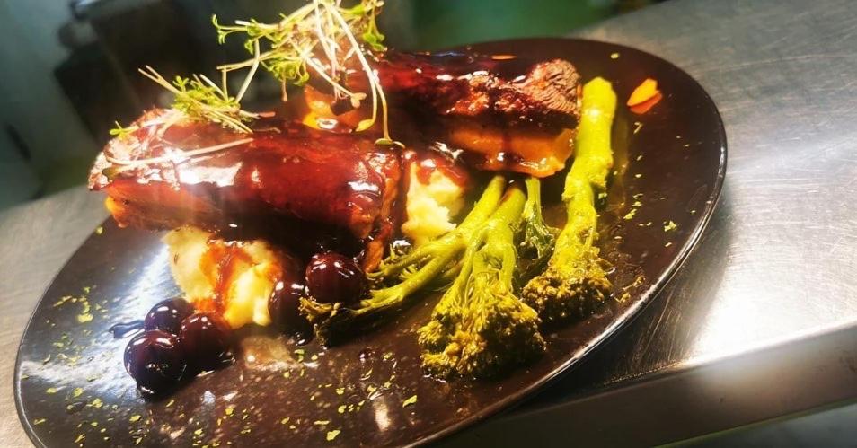 The Copper Still Bar Restaurant & Boutique Rooms Dromod Exteriör bild